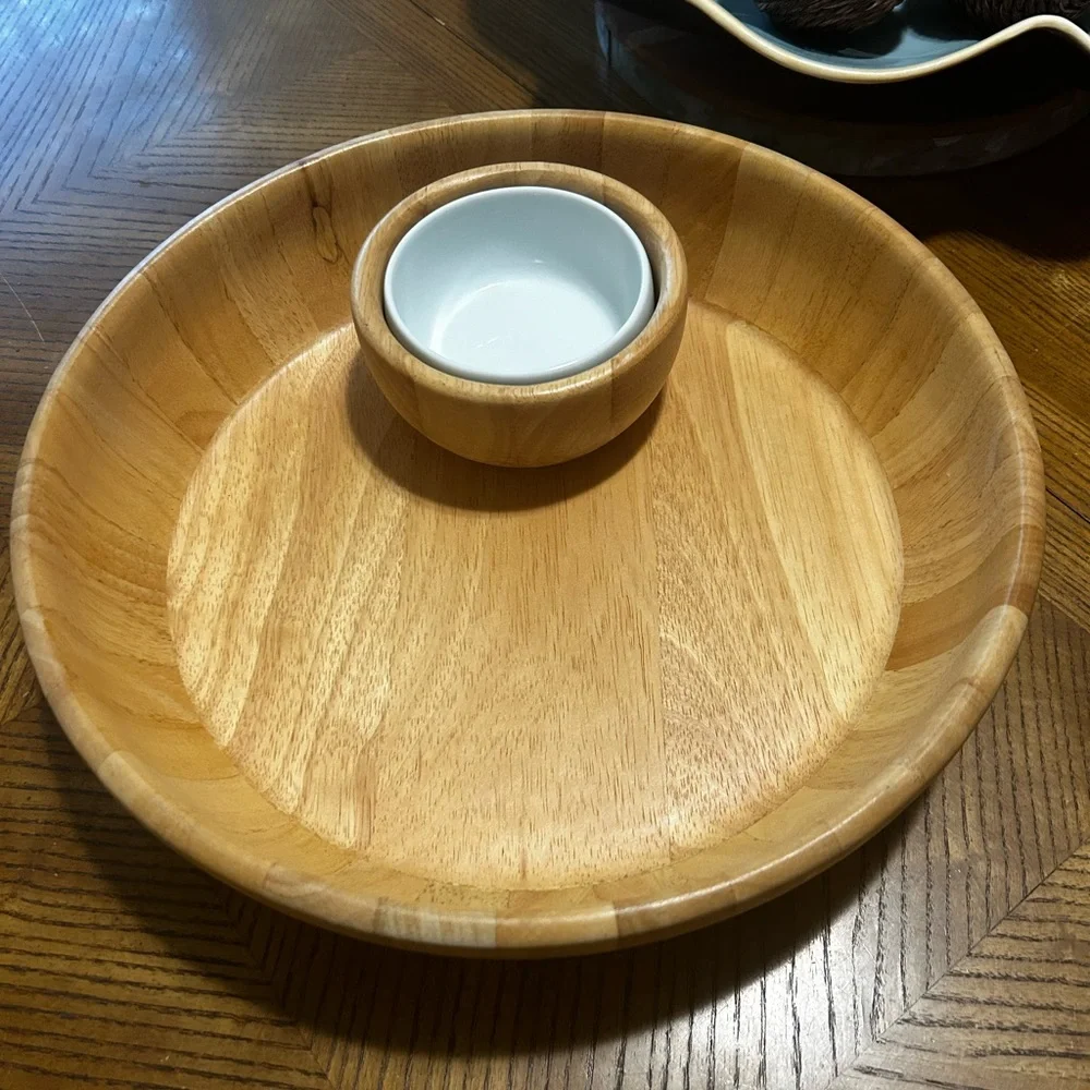 Any Season Crate & Barrel Round Wood Chip & Dip Server w/ceramic bowl